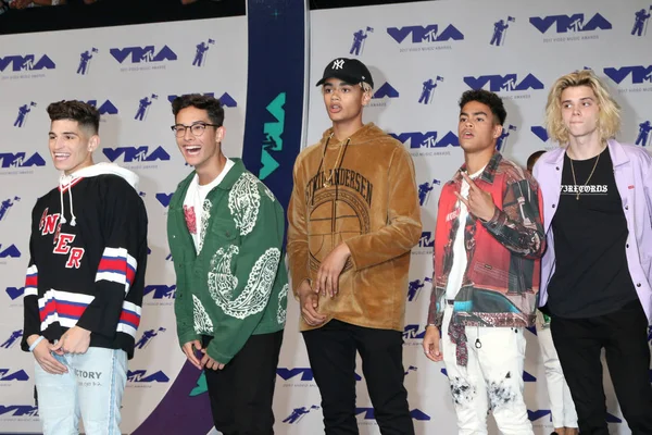 Brandon Arreaga, Nick Mara, Zion Kuwonu, Edwin Honoret, Austin Porter, Prettymuch — Stockfoto