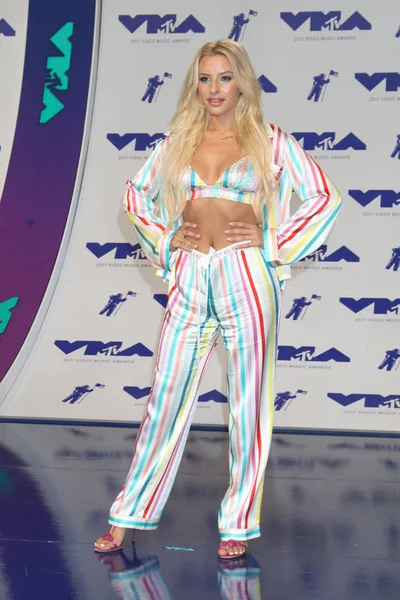 şarkıcı Sophie Beem