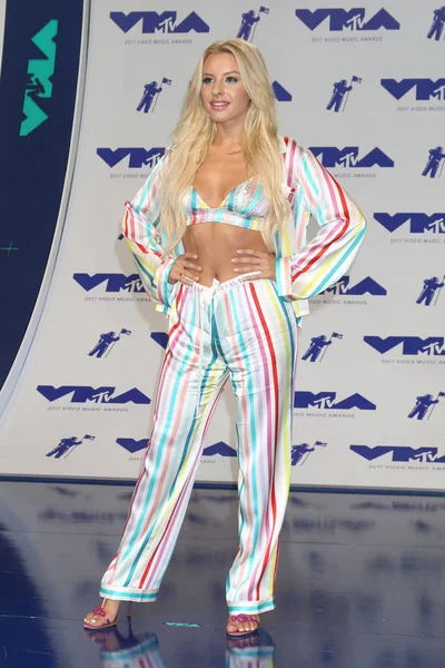 şarkıcı Sophie Beem