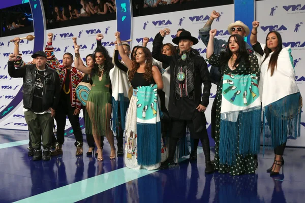 Tabu, Konuklar 2017 Mtv Video Müzik Ödülleri'nde