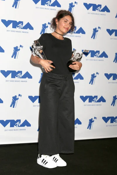 Şarkıcı Alessia Cara 