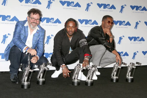 Ücretsiz Dave Meyers, Kendrick Lamar, Dave