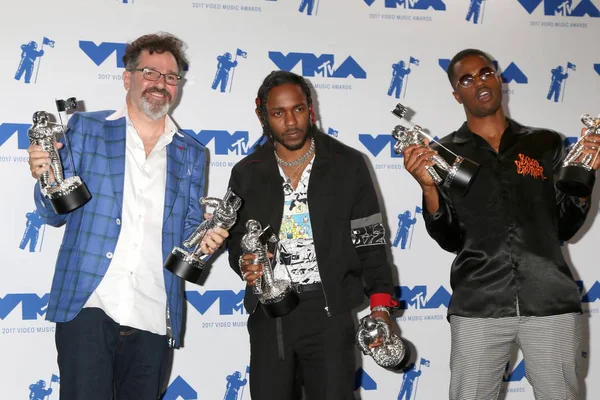 Ücretsiz Dave Meyers, Kendrick Lamar, Dave