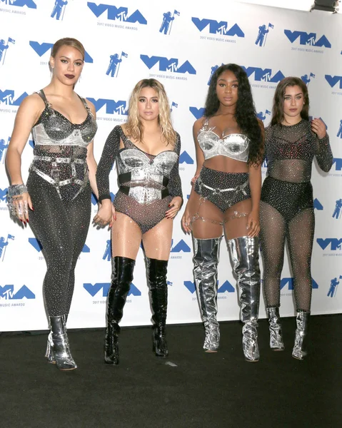 Dinah Jane, Ally Brooke, Normani Kordei, Lauren Jauregui, beşinci uyum 