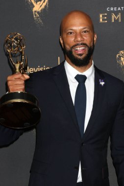 2017 yaratıcı Emmy Ödülleri basın odası, ortak