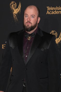 aktör Chris Sullivan 