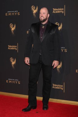 aktör Chris Sullivan 