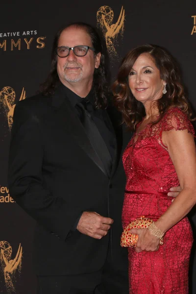 Glen Weiss at the 2017 Creative Emmy Awards — Stock Photo, Image