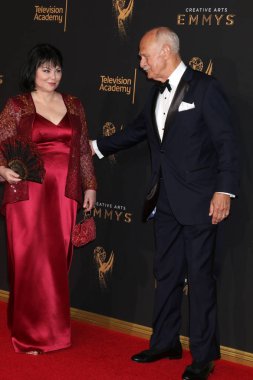  Gerald Mcraney, Delta Burke