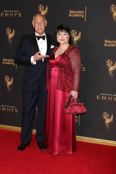  Gerald Mcraney, Delta Burke