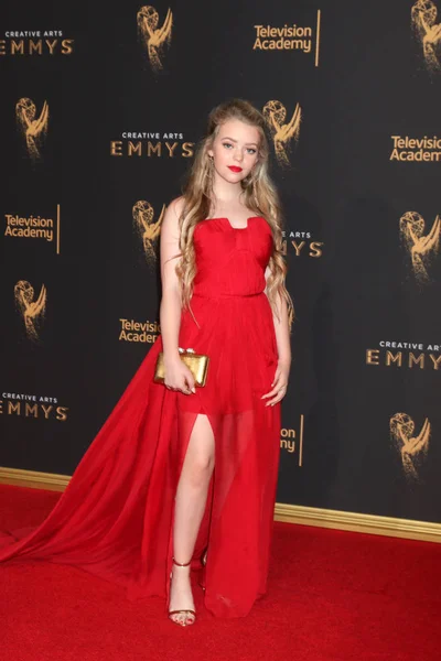 oyuncu yeşim Pettyjohn 