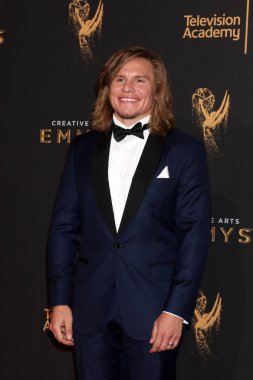 Aktör Tony Cavalero 