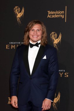 Aktör Tony Cavalero 