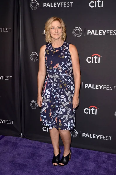 oyuncu Edie Falco