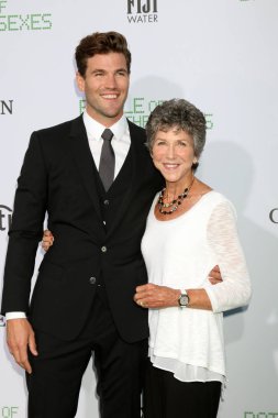  Austin Stowell, Elizabeth Stowell 