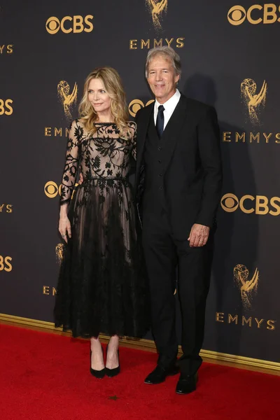 Michelle Pfeiffer, David E Kelley — Stockfoto