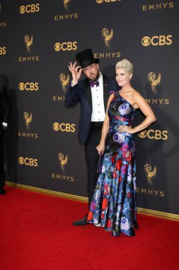 Chris Sullivan, Rachel Reichard