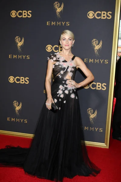 Oyuncu Julianne Hough