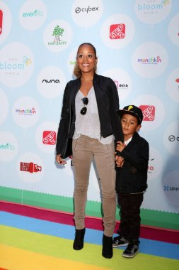 Özü Atkins, Varro Mendez