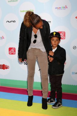 Özü Atkins, Varro Mendez