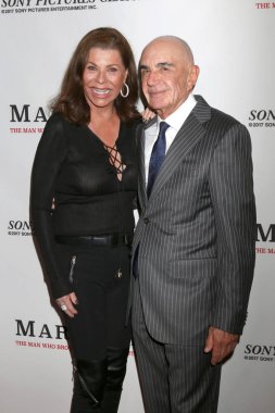 Linell Shaprio, Robert Shapiro