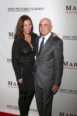 Linell Shaprio, Robert Shapiro