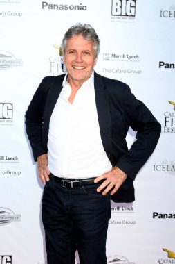 aktör James Byrne