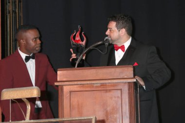 Delious Kennedy, Ron Truppa