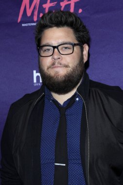 aktör Charley Koontz