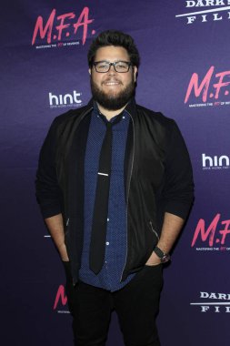 aktör Charley Koontz