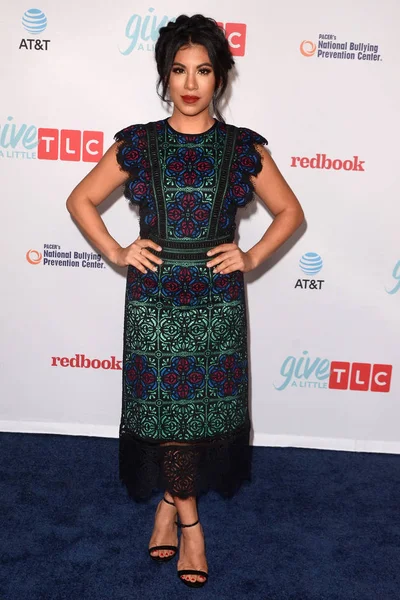 Aktris Chrissie uyum