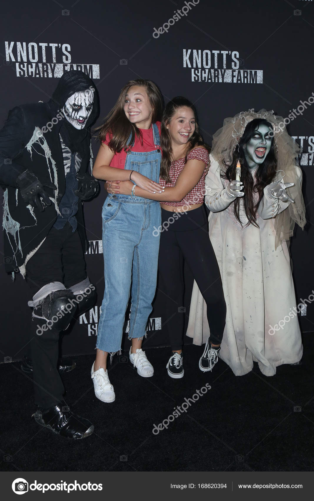 Maddie Ziegler Mackenzie Ziegler Stock Editorial Photo