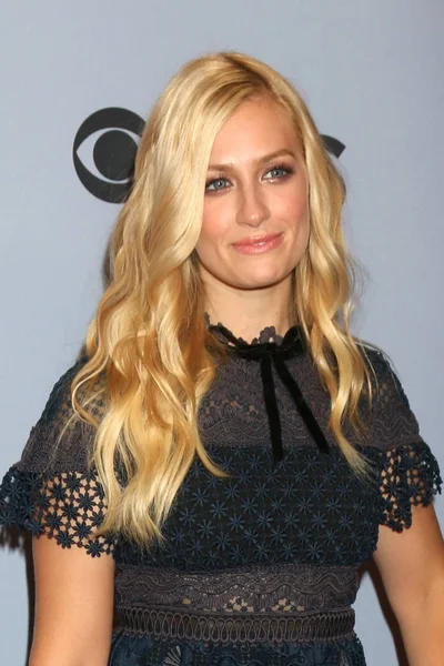 Actriz Beth Behrs — Foto de Stock