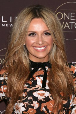 aktris Carly Pearce