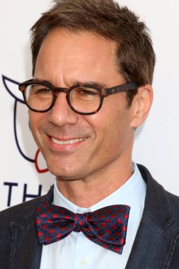 Aktör Eric Mccormack 