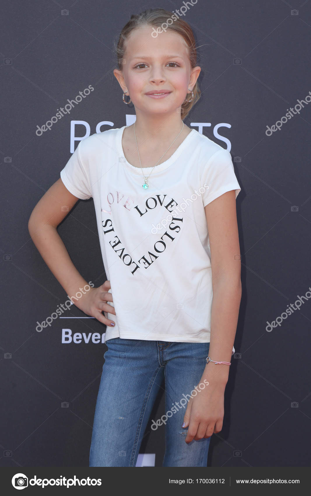 Actress Giselle Eisenberg – Stock Editorial Photo © Jean_Nelson #170036112