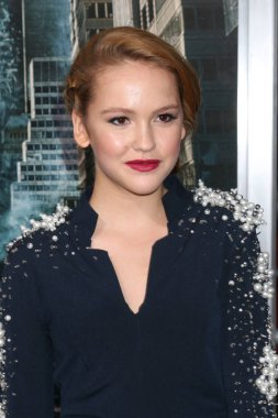 aktris Talitha Bateman