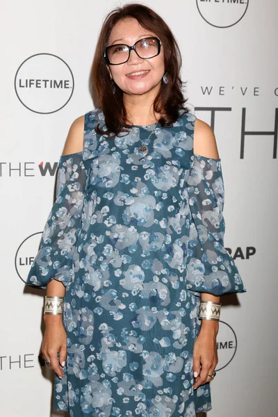 aktris Saniya Toiken