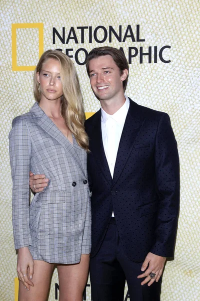 Abby Champion, Patrick Schwarzenegger — Photo