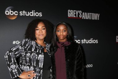 Film yapımcısı Shonda Rhimes kızı ile