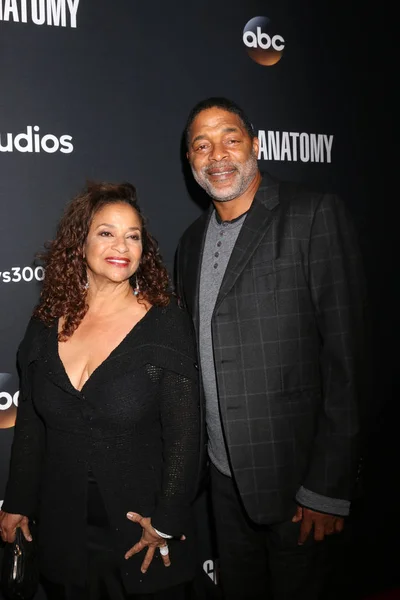 Skådespelerskan Debbie Allen med Norm Nixon — Stockfoto