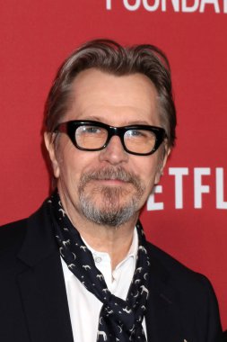aktör Gary Oldman