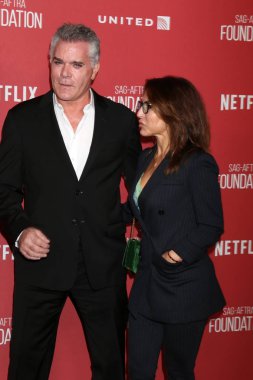 Aktörler Ray Liotta ve Michelle Grace