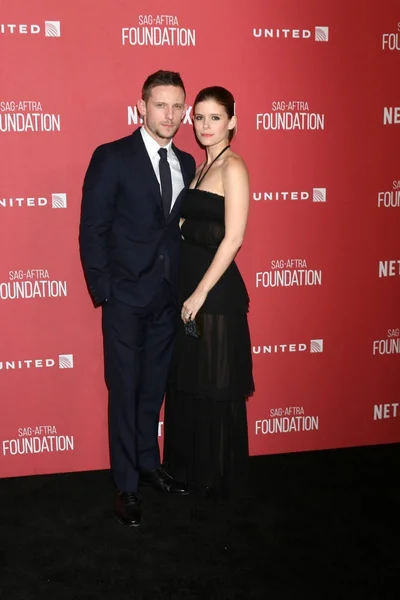 Aktörler Jamie Bell ve Kate Mara — Stok fotoğraf