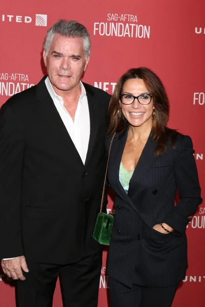 Actors Ray Liotta and Michelle Grace — Stock Photo, Image