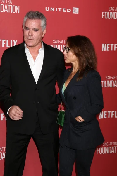 Actors Ray Liotta and Michelle Grace — Stock Photo, Image