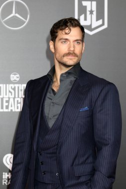 Aktör Henry Cavill