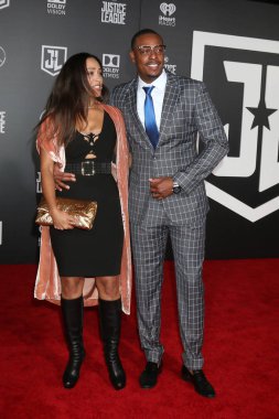Şarkıcı Julia Pierce ve basketbol oyuncu Paul Pierce