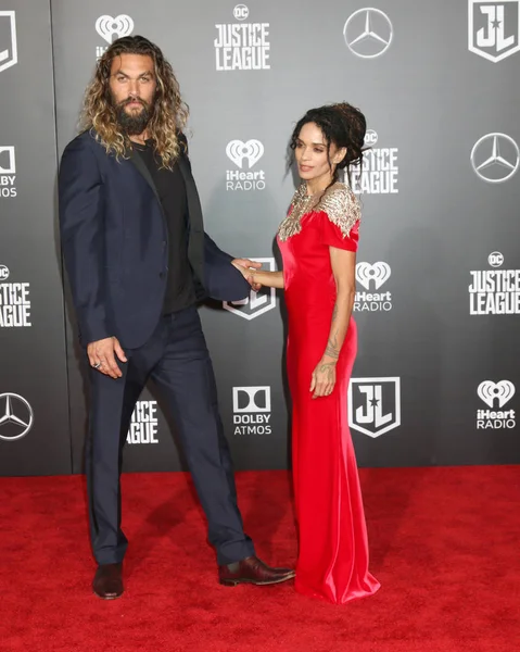 俳優ジェイソン Momoa と女優のリサ ・ ボネット — ストック写真