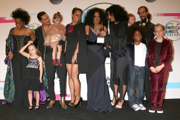 Singer Diana Ross with Grandchildren and Children — Stock Photo, Image
